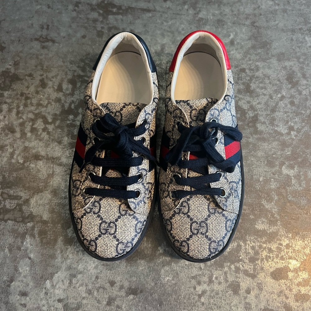 Gucci Kids Logo Sneakers Size 30 US Size 12 Like New